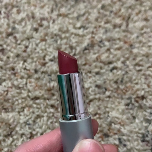High End Lipstick and Lipgloss Deluxe Size Sampler - Picture 5 of 7
